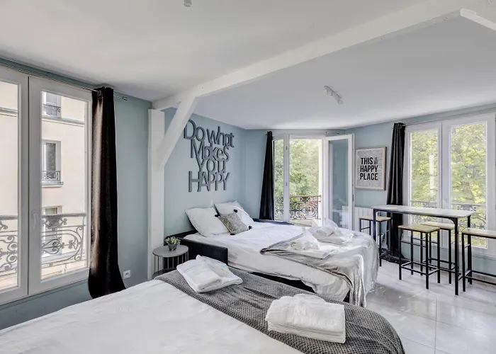 146 Suite Philippe, Large Studio, Paris Center